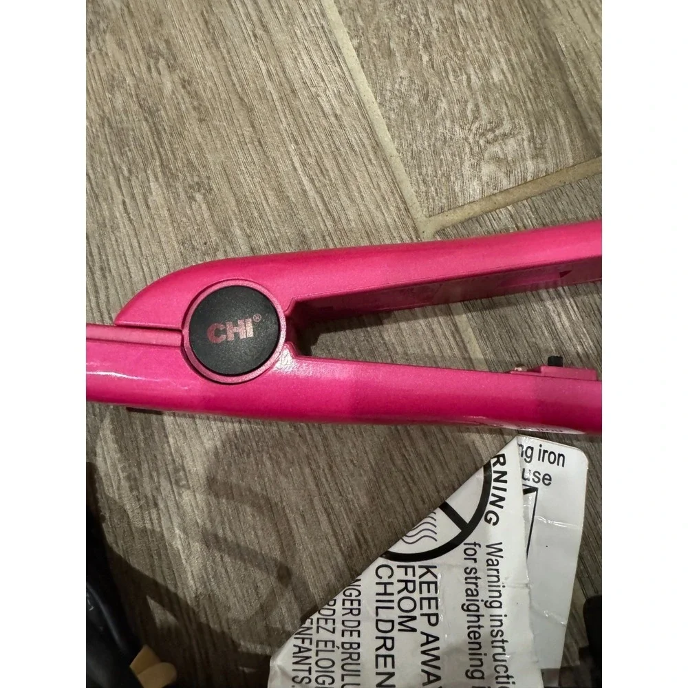 CHI Pink Flat Iron Hair Straightener Pink 1