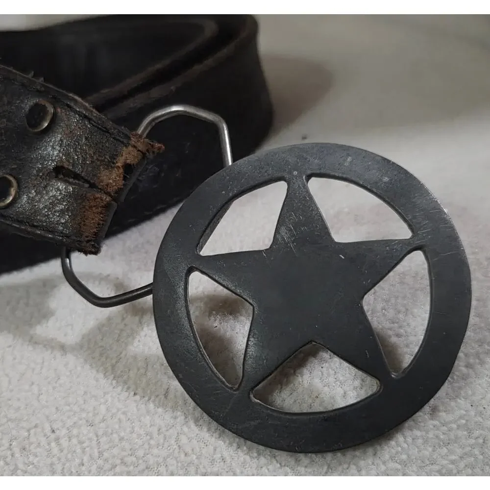 Unbranded silver western measurements