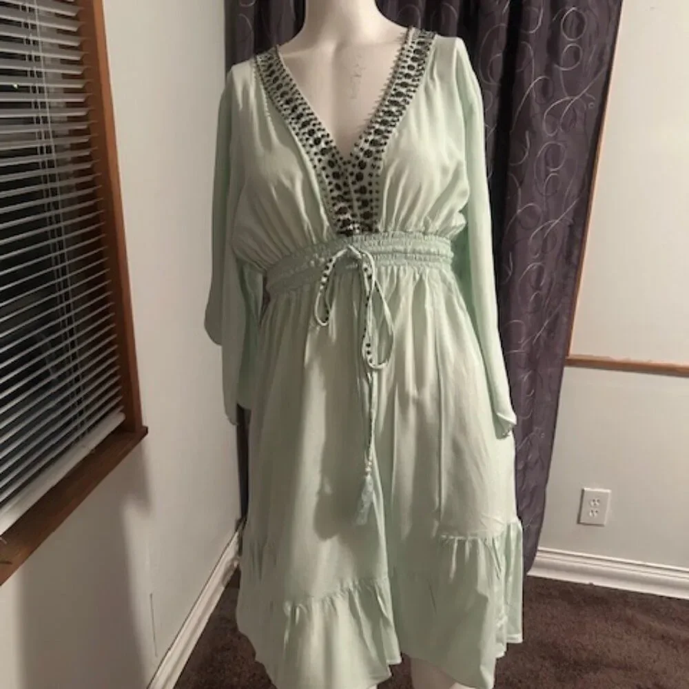 Back in Bali Mint embellished split kimono sleeves swimsuit coverup, size M