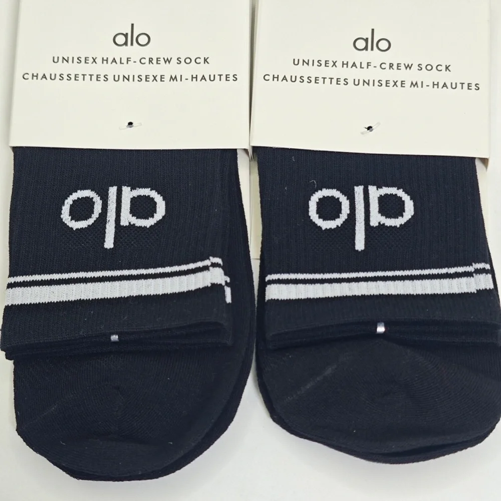 ALO Yoga unisex half