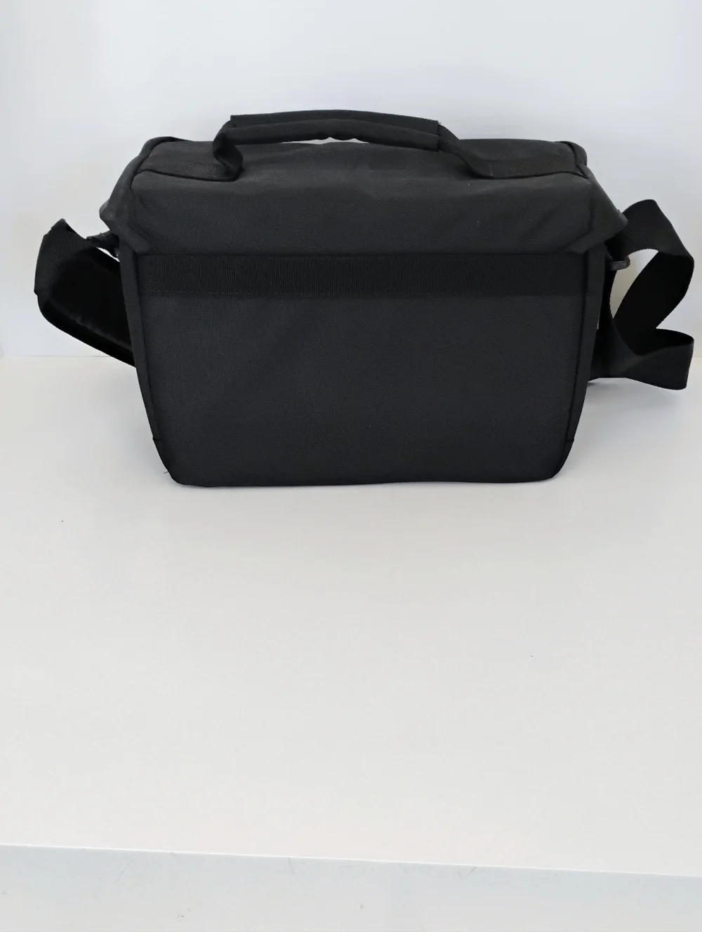Canon 100ES Black Padded Camera Messenger Shoulder Bag