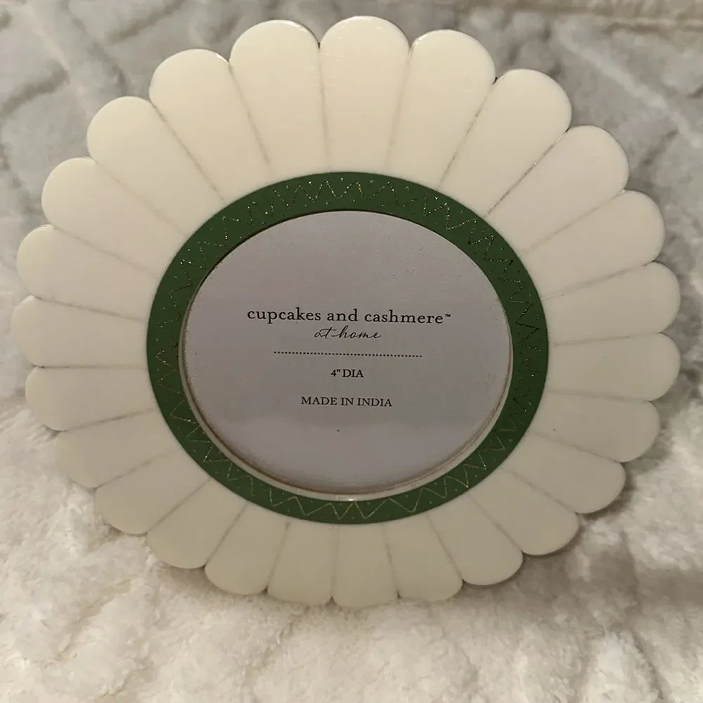 cupcakes & cashmere new no