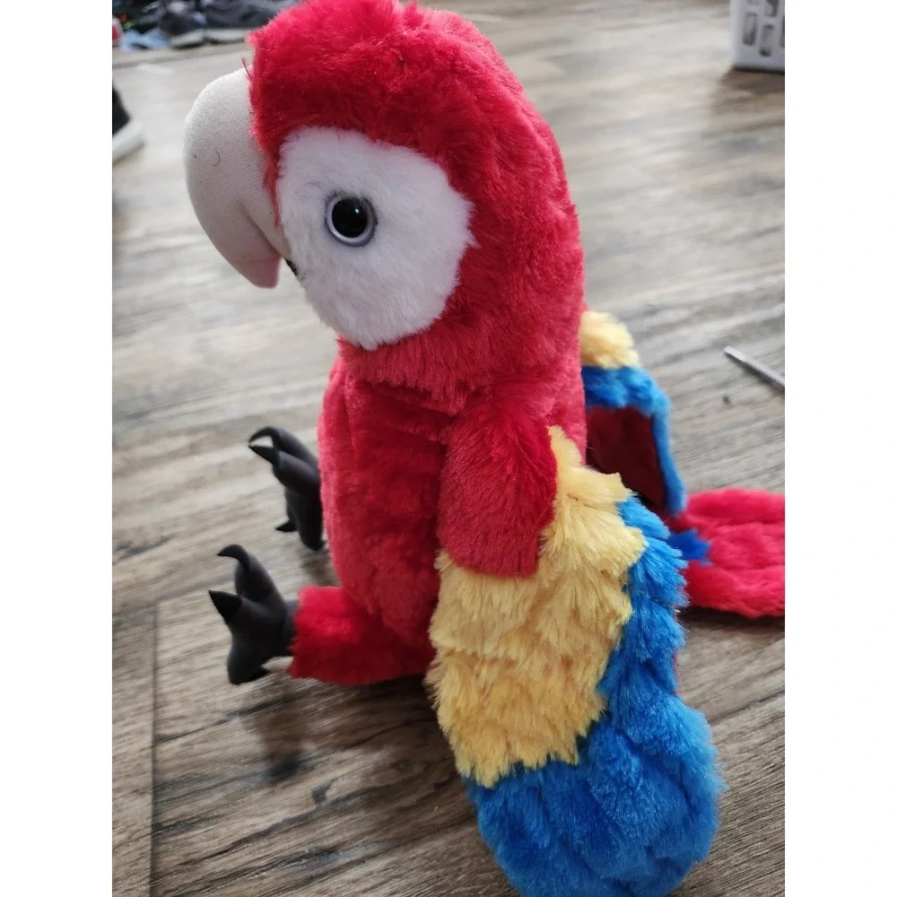 Wild Republic scarlet macaw