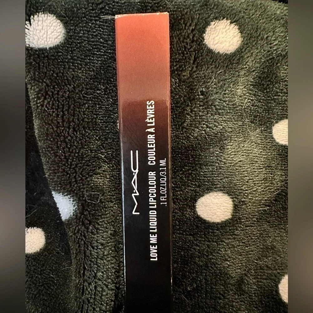 MAC Cosmetics warm yellow