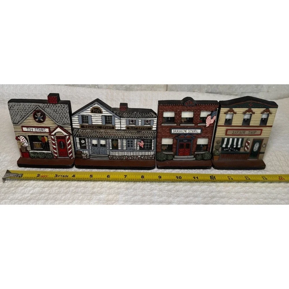 VTG Marlene Whiting Brandywine Village Houses 3D Resin YorktownVa Shelf Sitters