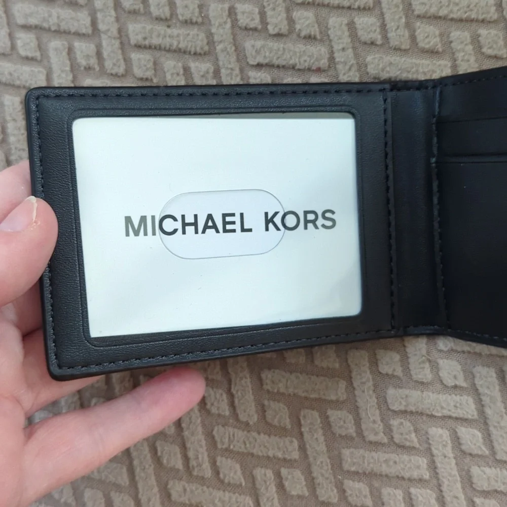 Michael Kors cooper signature