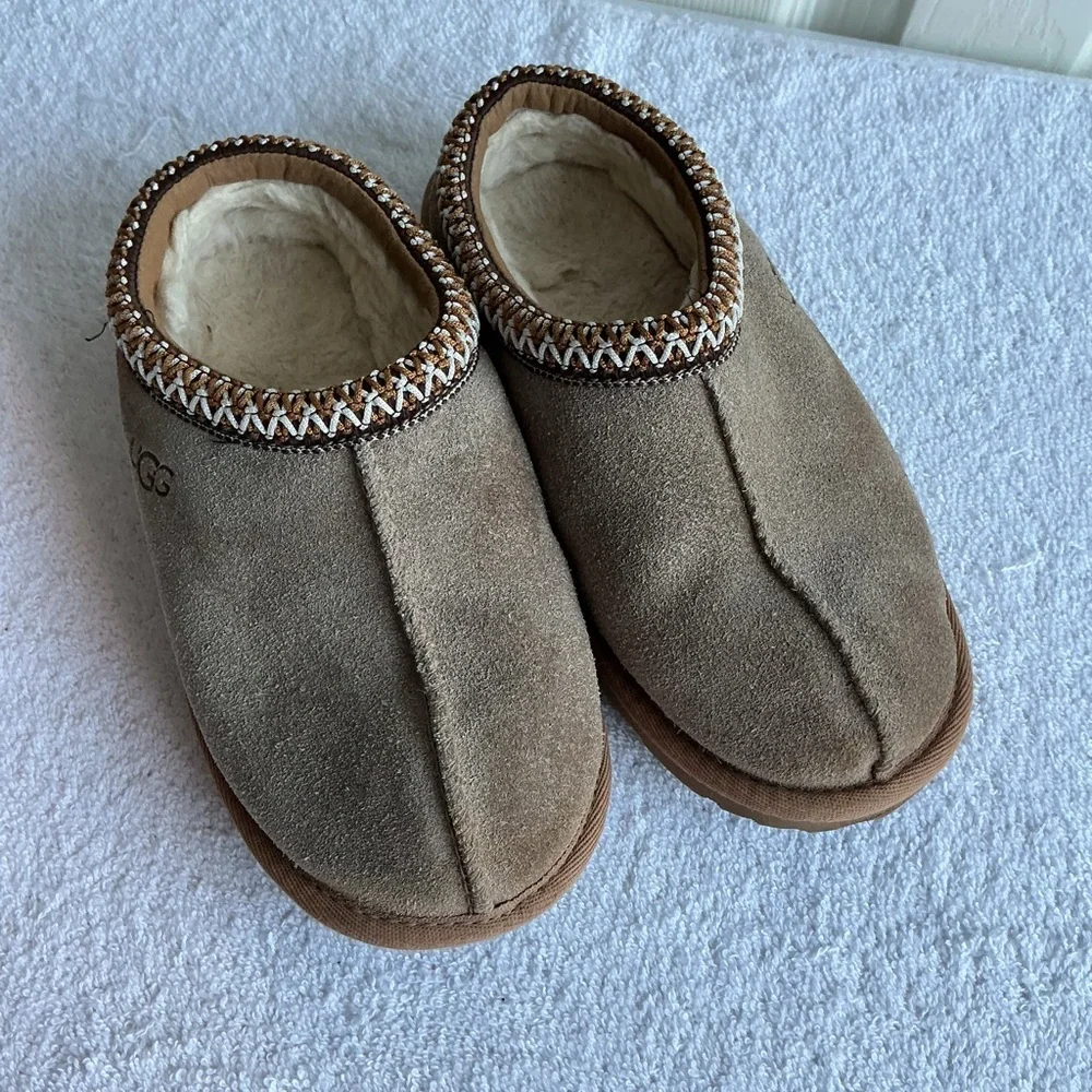 UGG Kids Tan and Brown Slippers