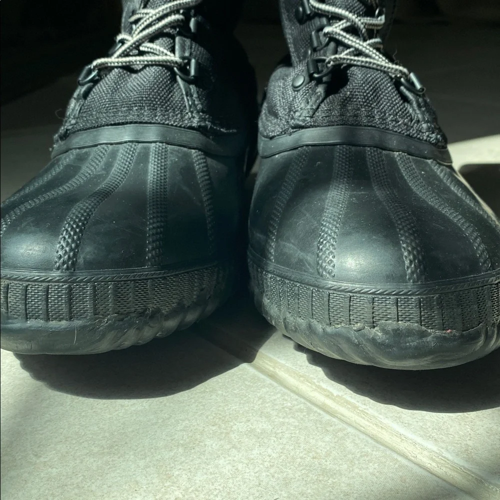 Sorel rugged lace