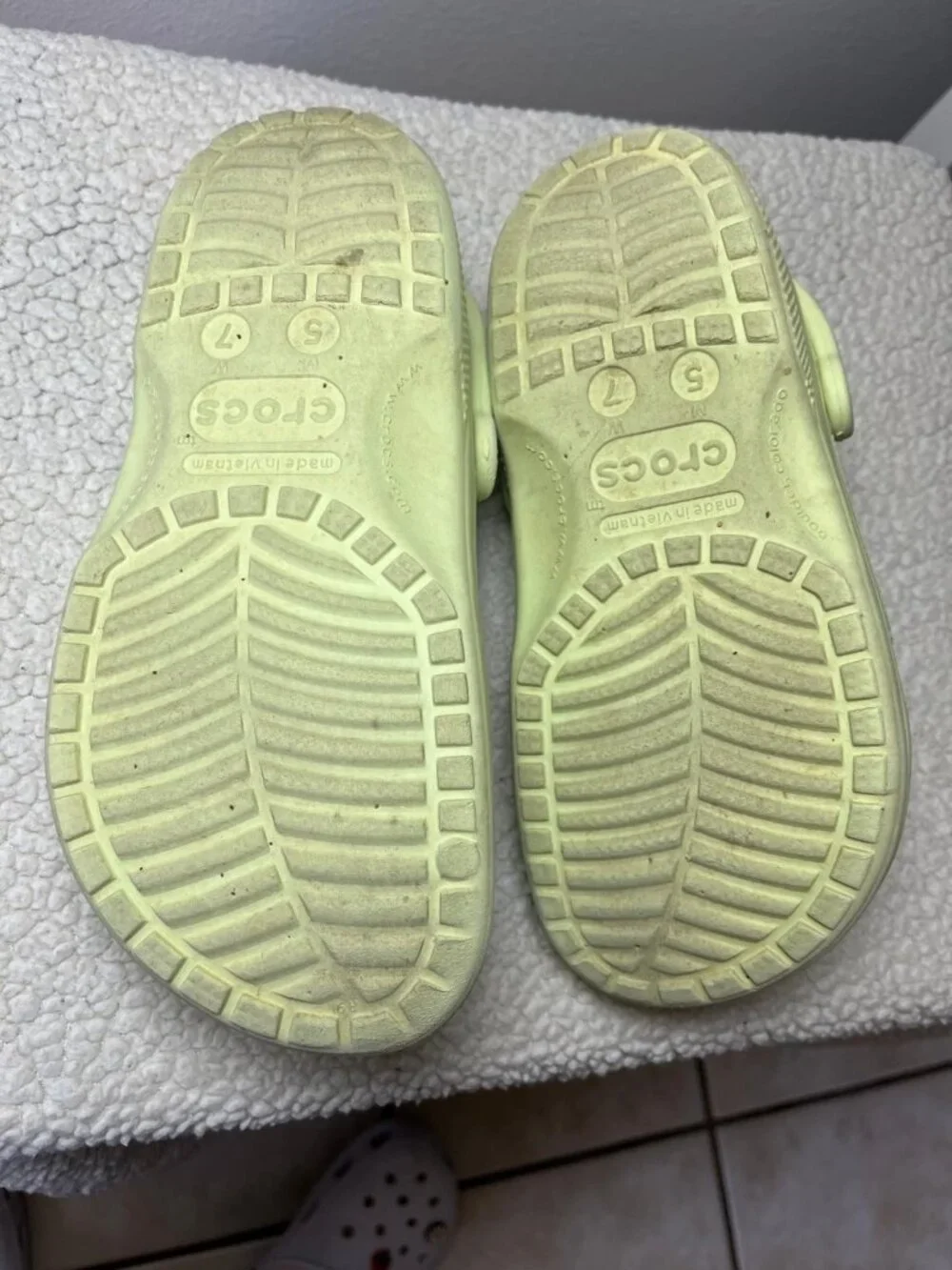 CROCS unisex green