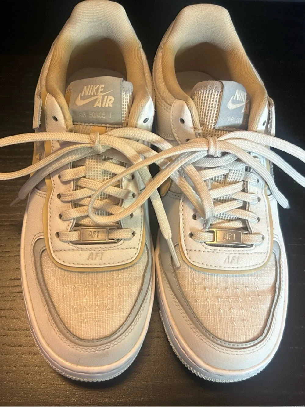Nike low profile