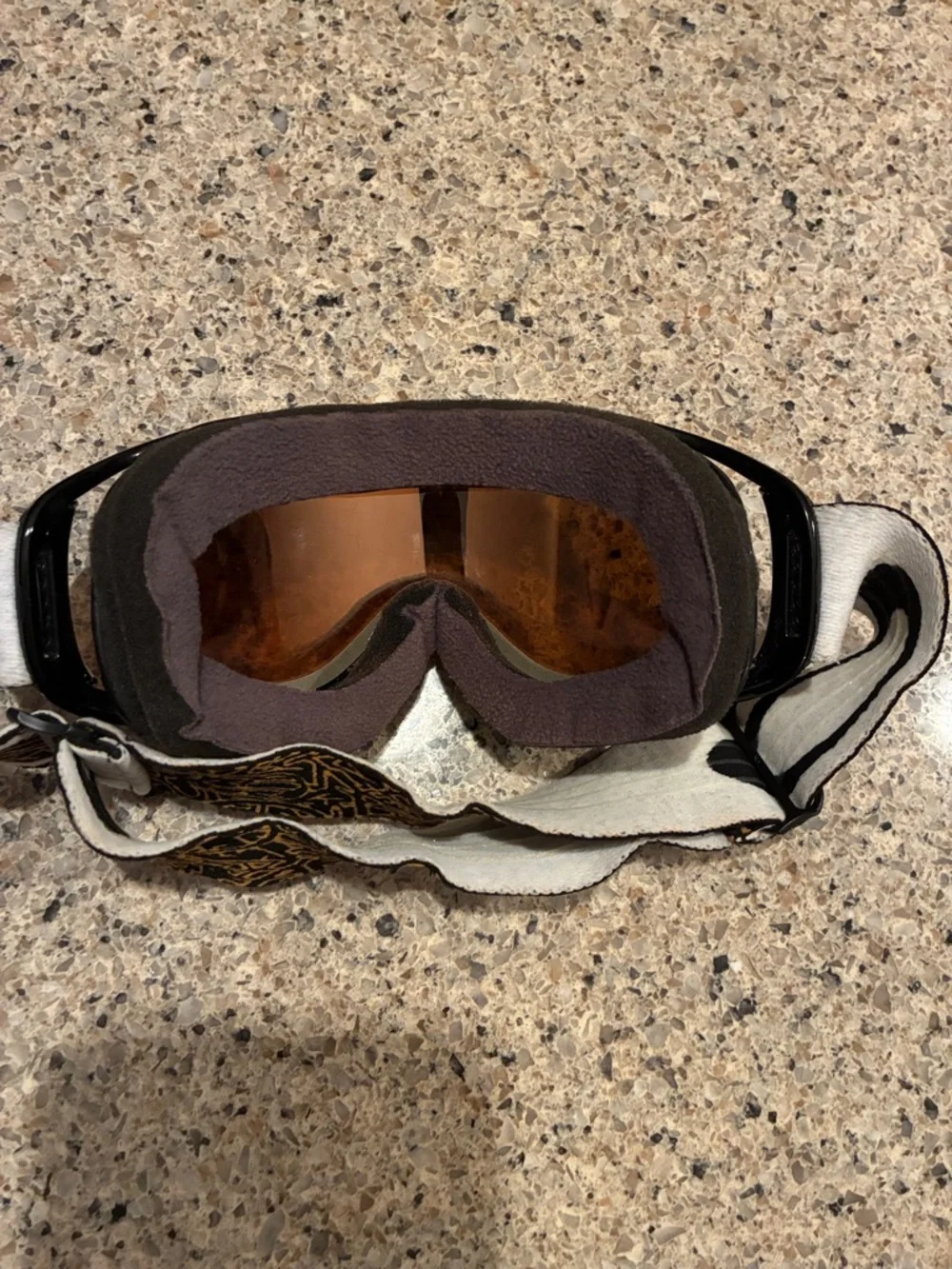 Oakley Splice Goggles Gold Black Frame Persimmon with patterned strap