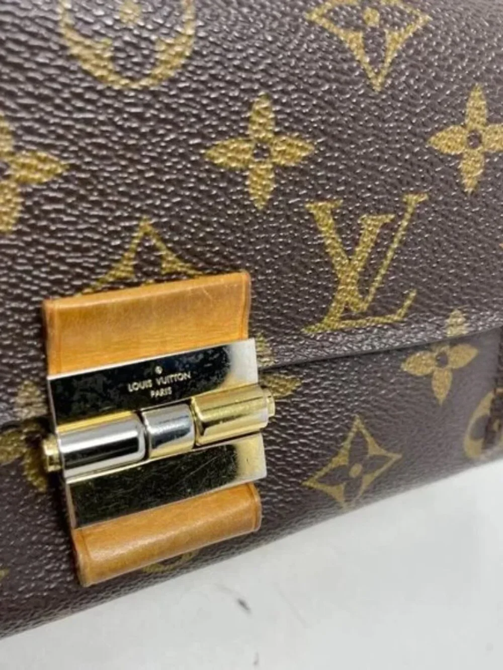 Louis Vuitton 100% authentic