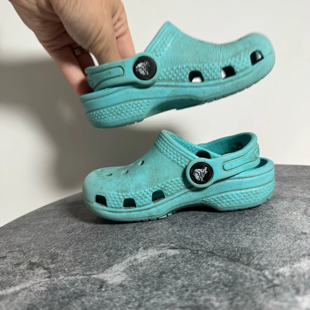 CROCS shoes classic
