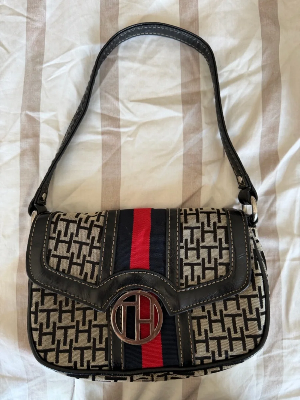 Tommy Hilfiger Shoulder Bag