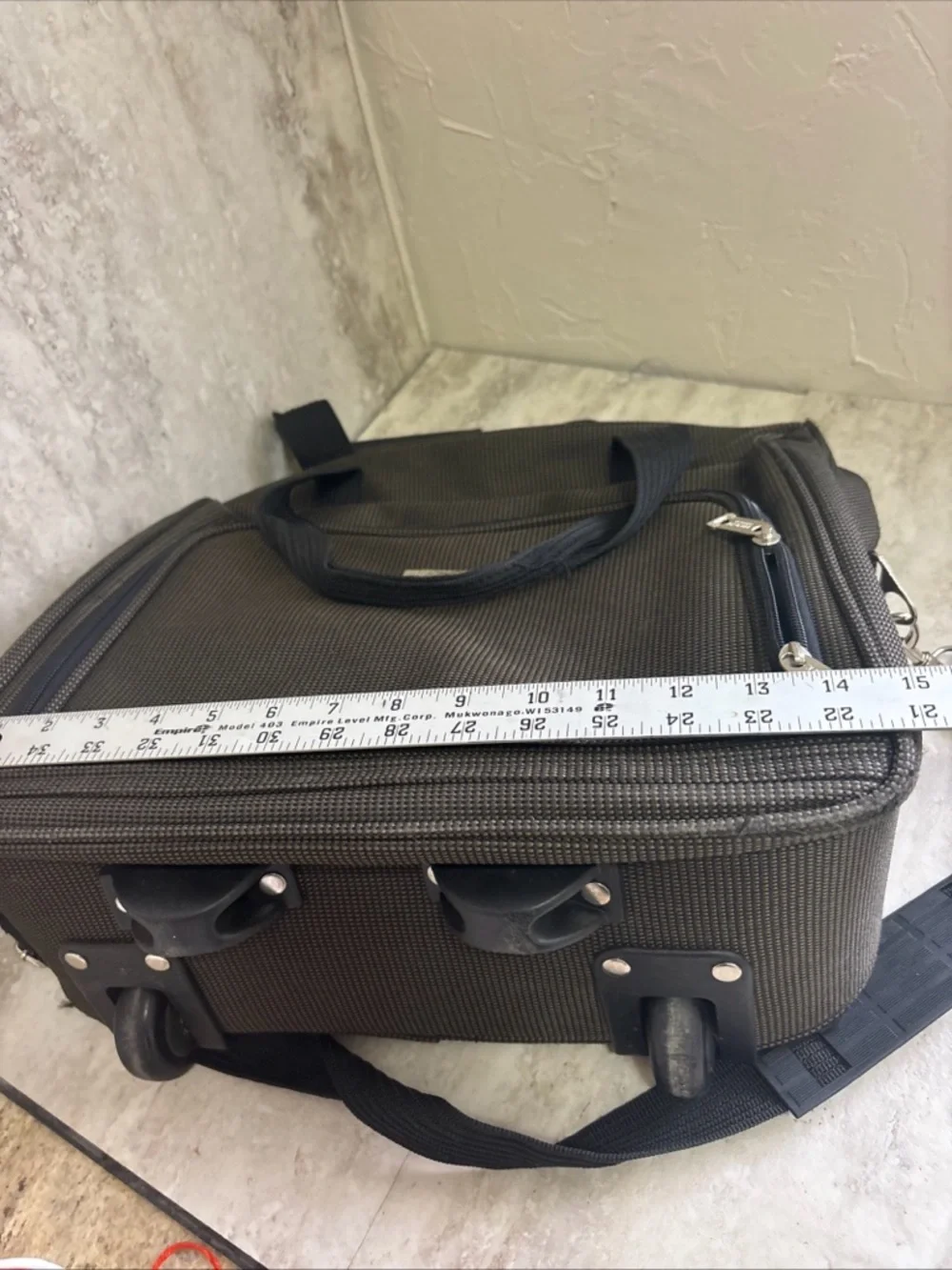 Image Traveler Vintage/ Overnight Carry On Bag/ 15 X 13x 6” Roller Bag- Slot EUC