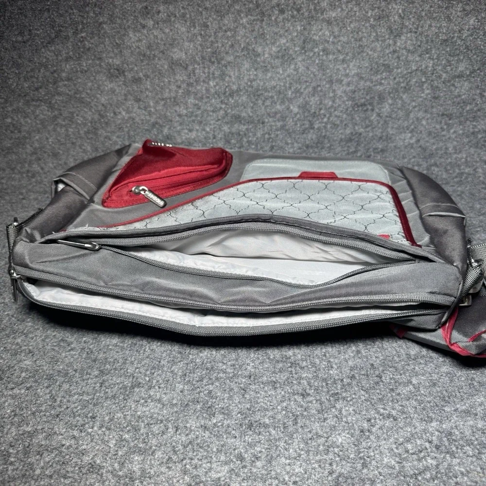 JJ Cole Gray Red Diaper Bag Tote w/ Accessories Shoulder Bag Set Messenger Bag