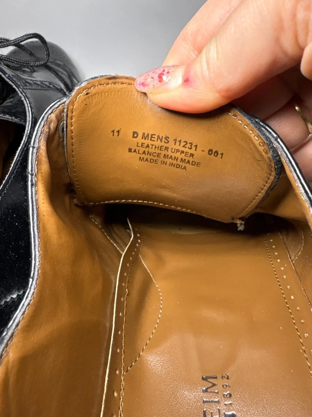 Florsheim Brookside Wingtip Oxfords (Model 11231-001) Size 11