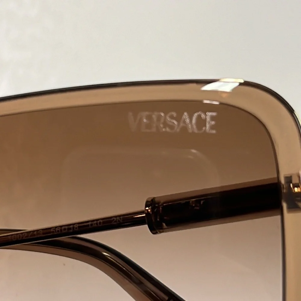 Versace nib see