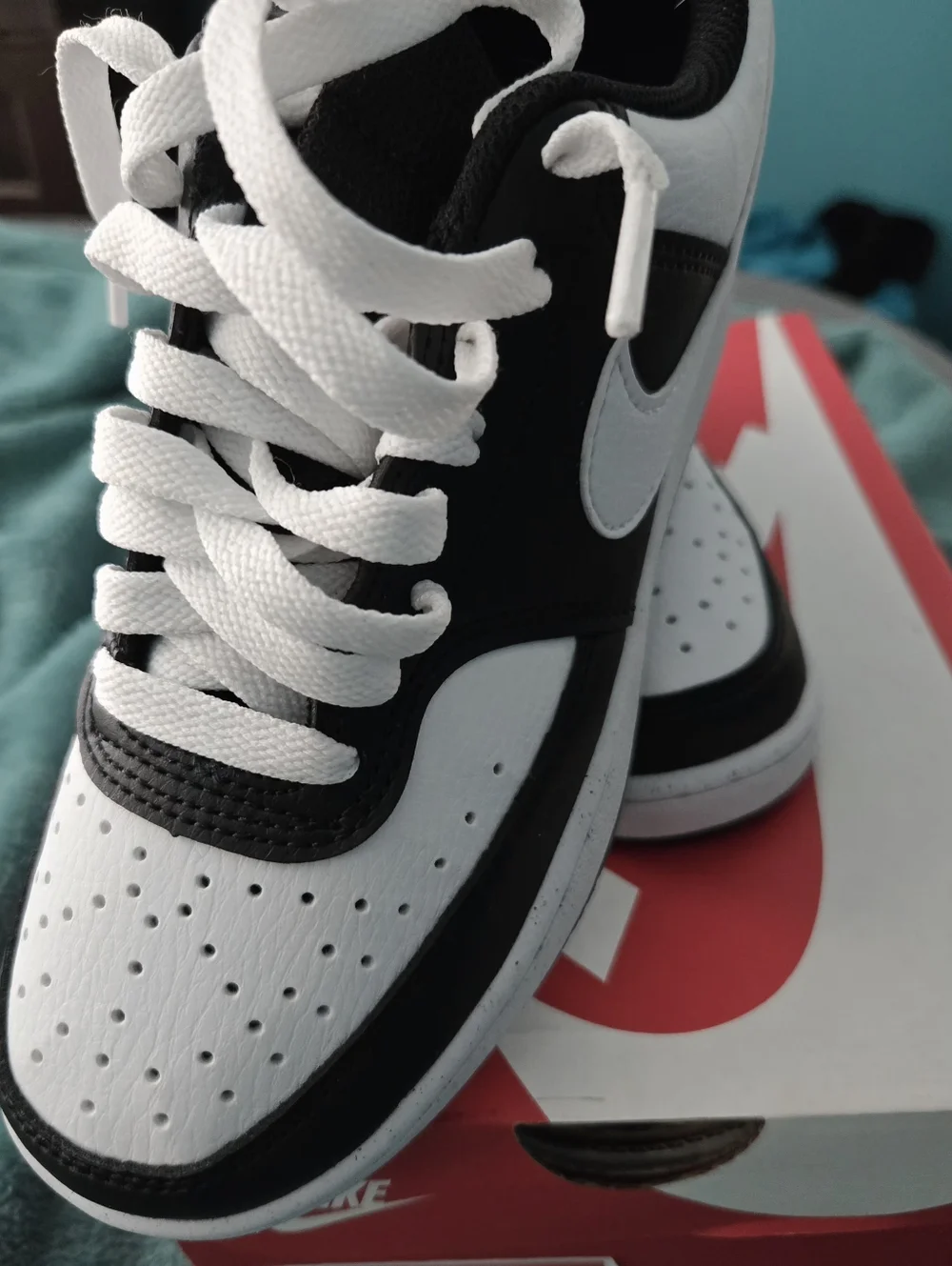 Nike leather borough