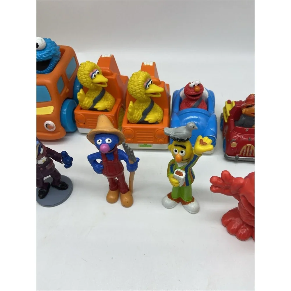 Sesame Street Figures & Muppets  Lot (14) Some Vintage Big Bird Gonzo Ernie Burt