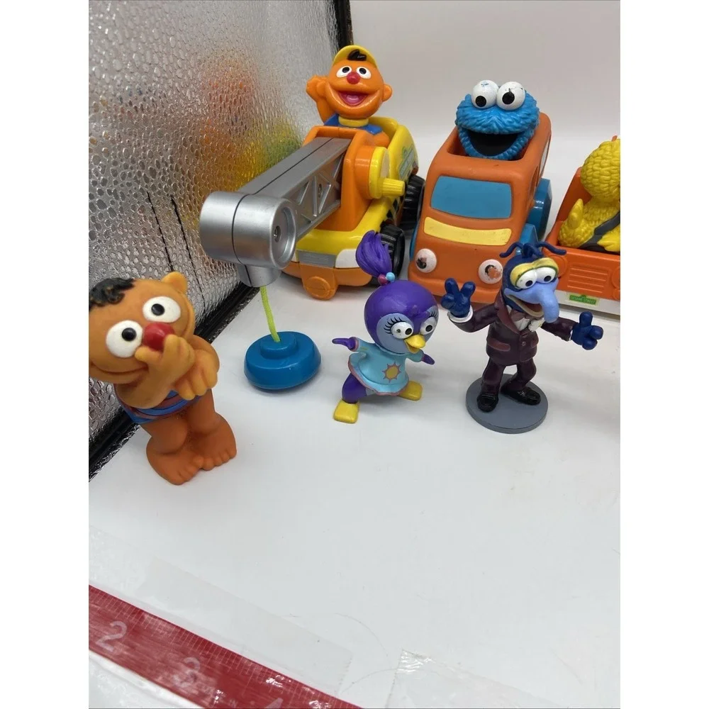 Sesame Street Figures & Muppets  Lot (14) Some Vintage Big Bird Gonzo Ernie Burt