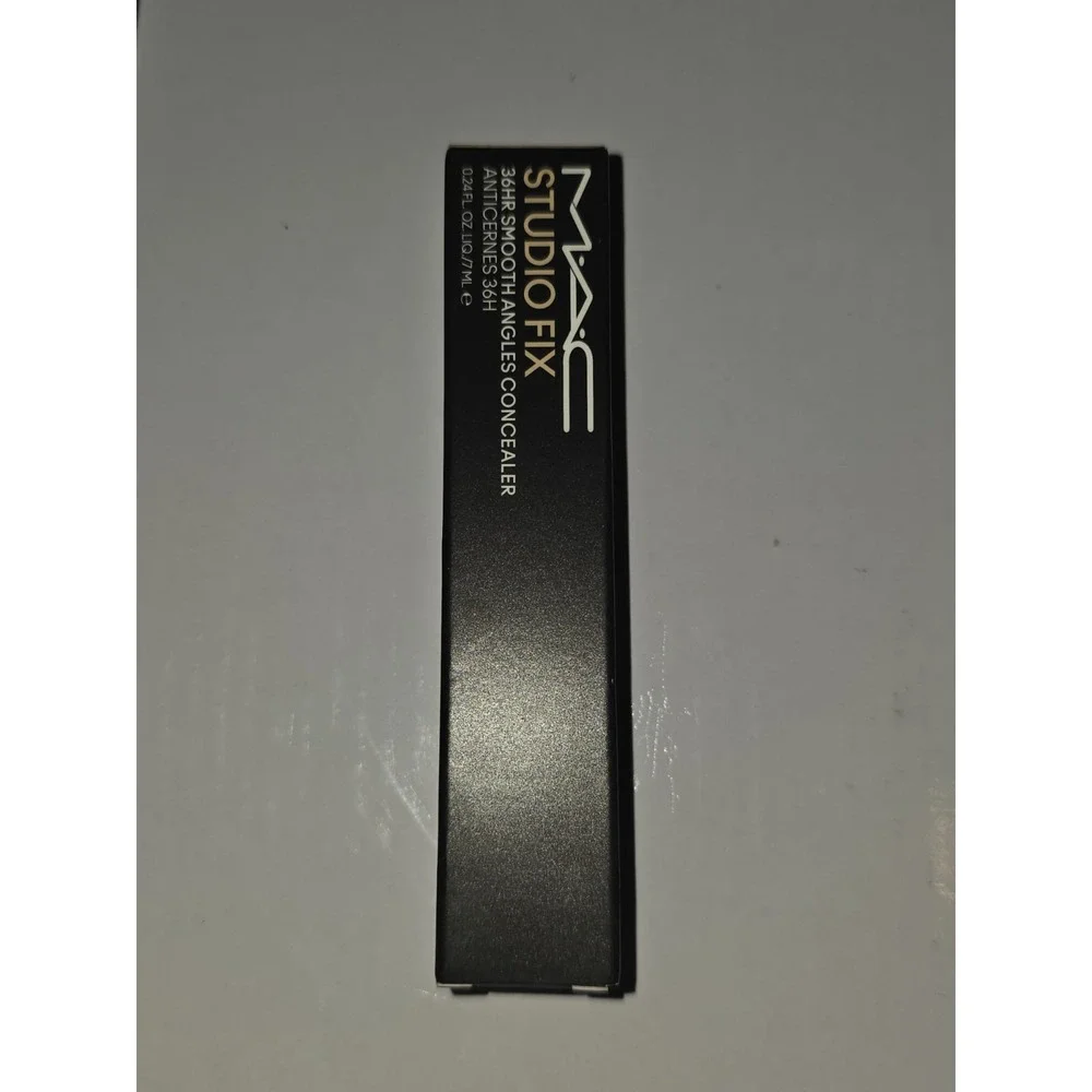MAC NC15 Studio Fix 36HR Smooth Angles Hydrating Concealer .24oz/7ml NEW FORMULA