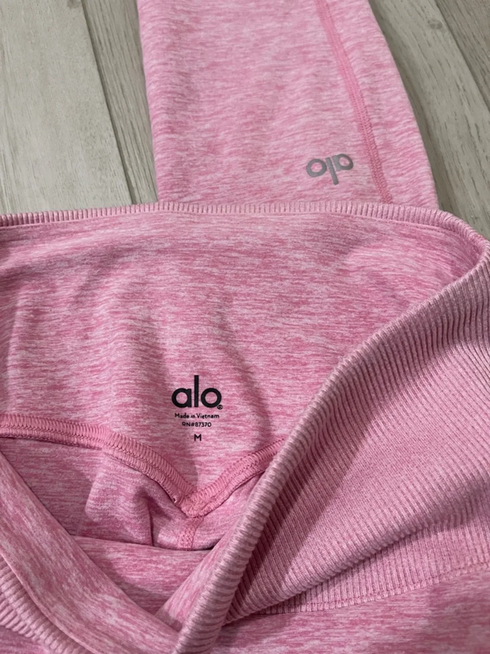 ALO Yoga comfortable pink