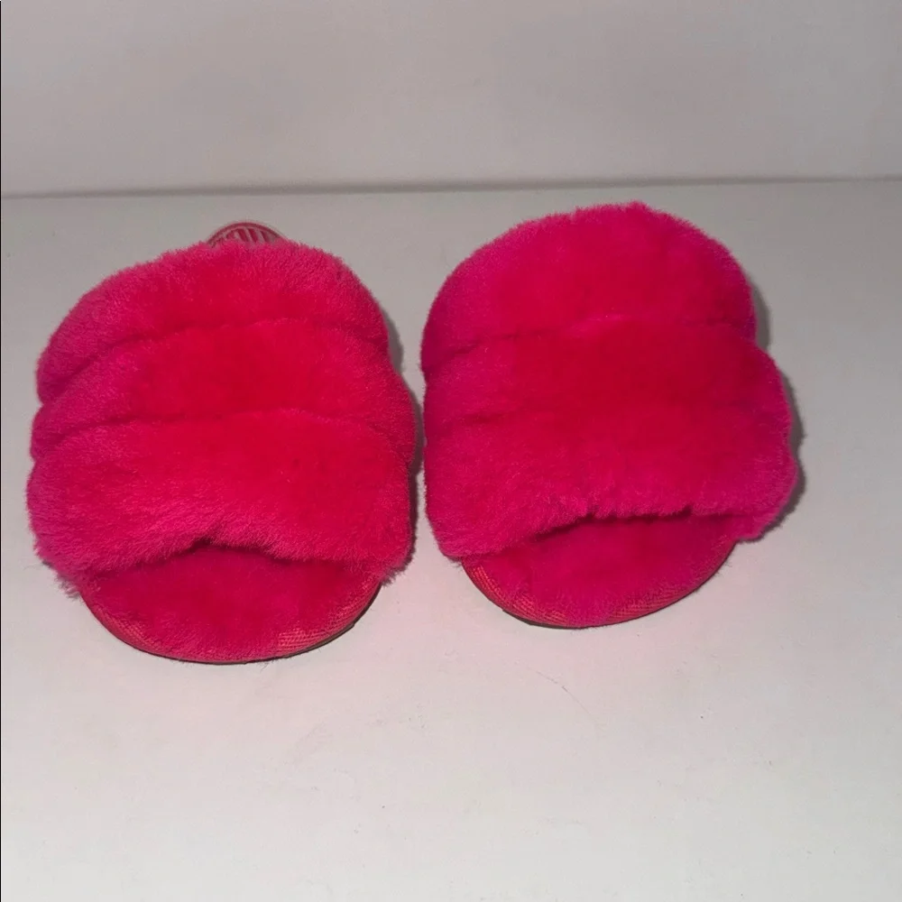 UGG vibrant fuchsia