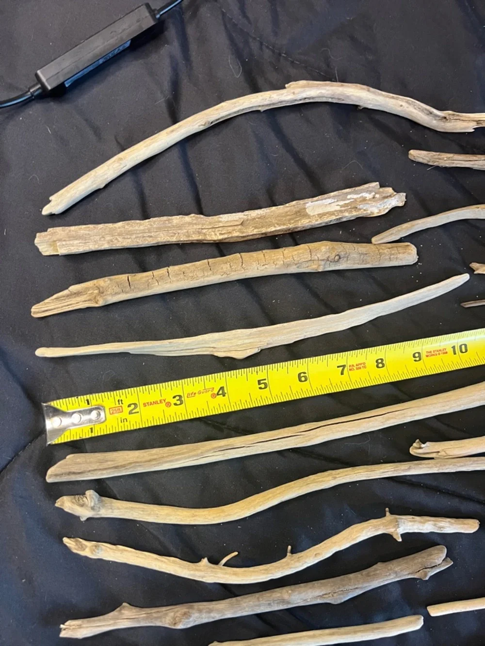 Natural Driftwood Branch Décor for Reptile Habitats - Tan