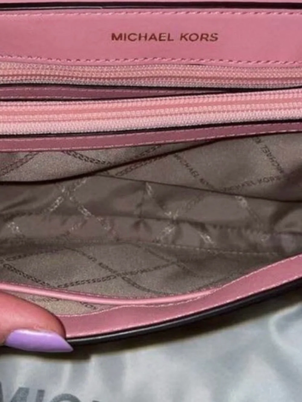 Michael Kors signature mk