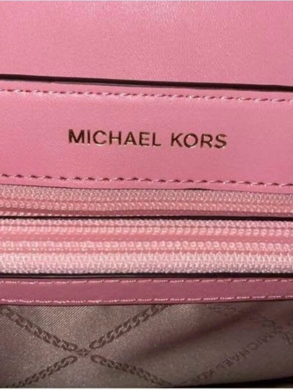 Michael Kors signature mk