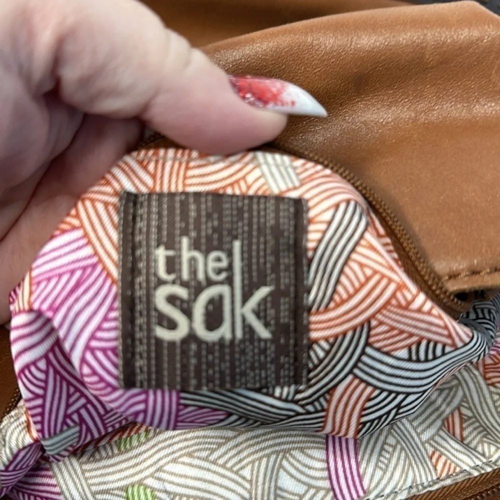 The Sak sak brown