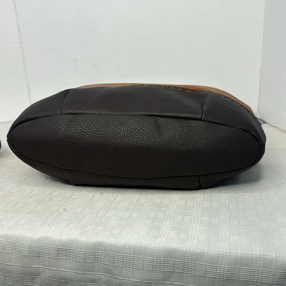 The Sak sak brown