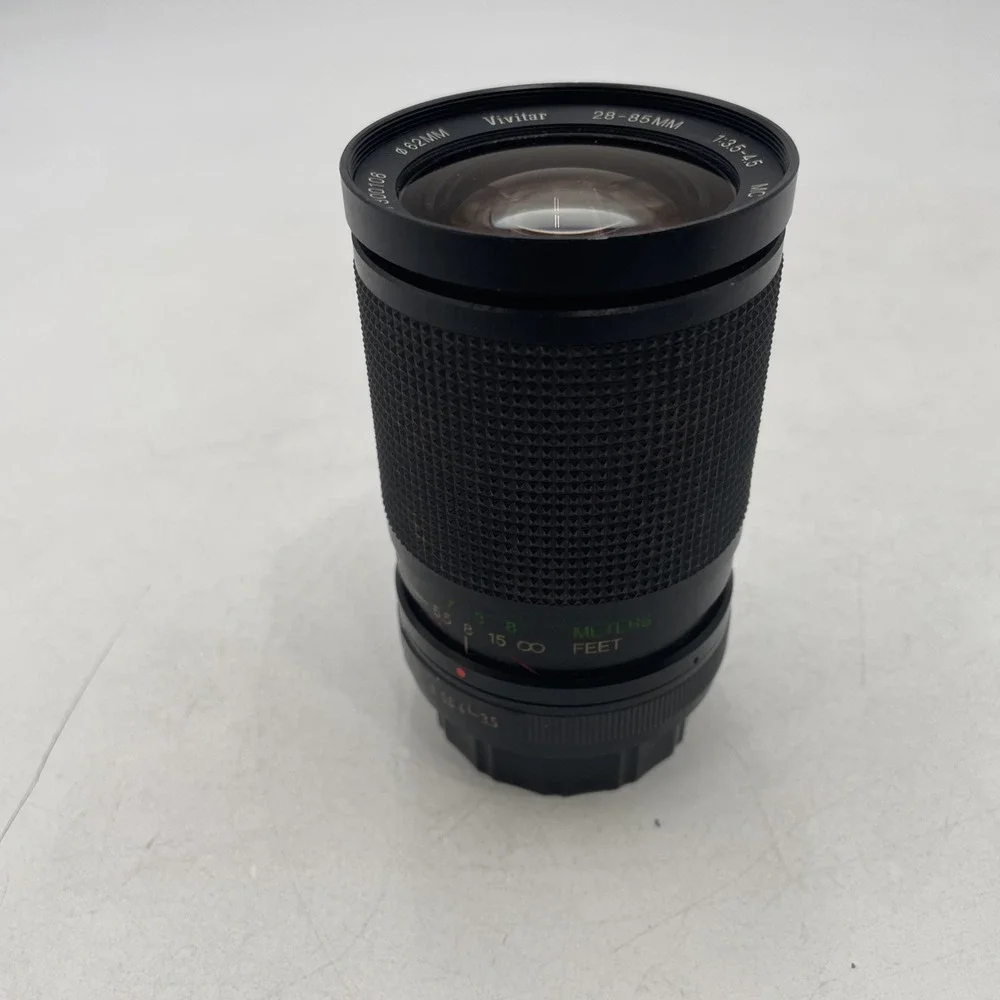 Vivitar Macro Focusing Zoom Lens. 28-85mm F: 3.5-4.5 No: 77300106