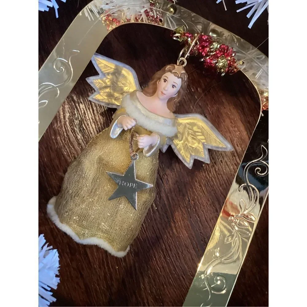 Vintage Ornaments Hope Angel Wreath