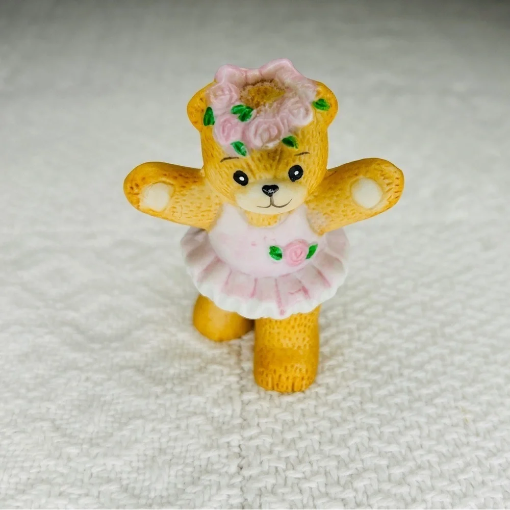 Enesco brand lucy
