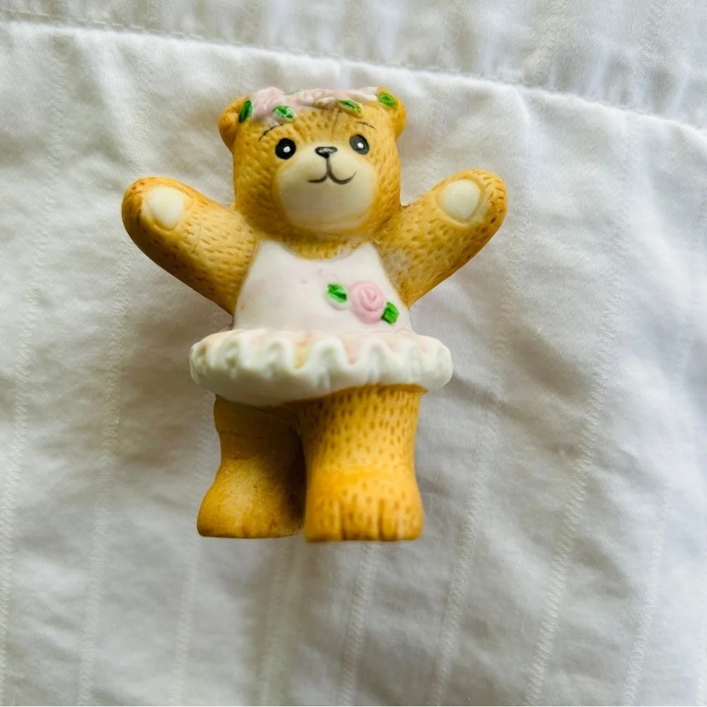 Enesco brand lucy