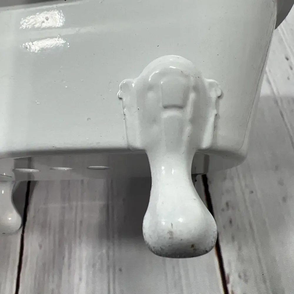 Midwest white bathtub