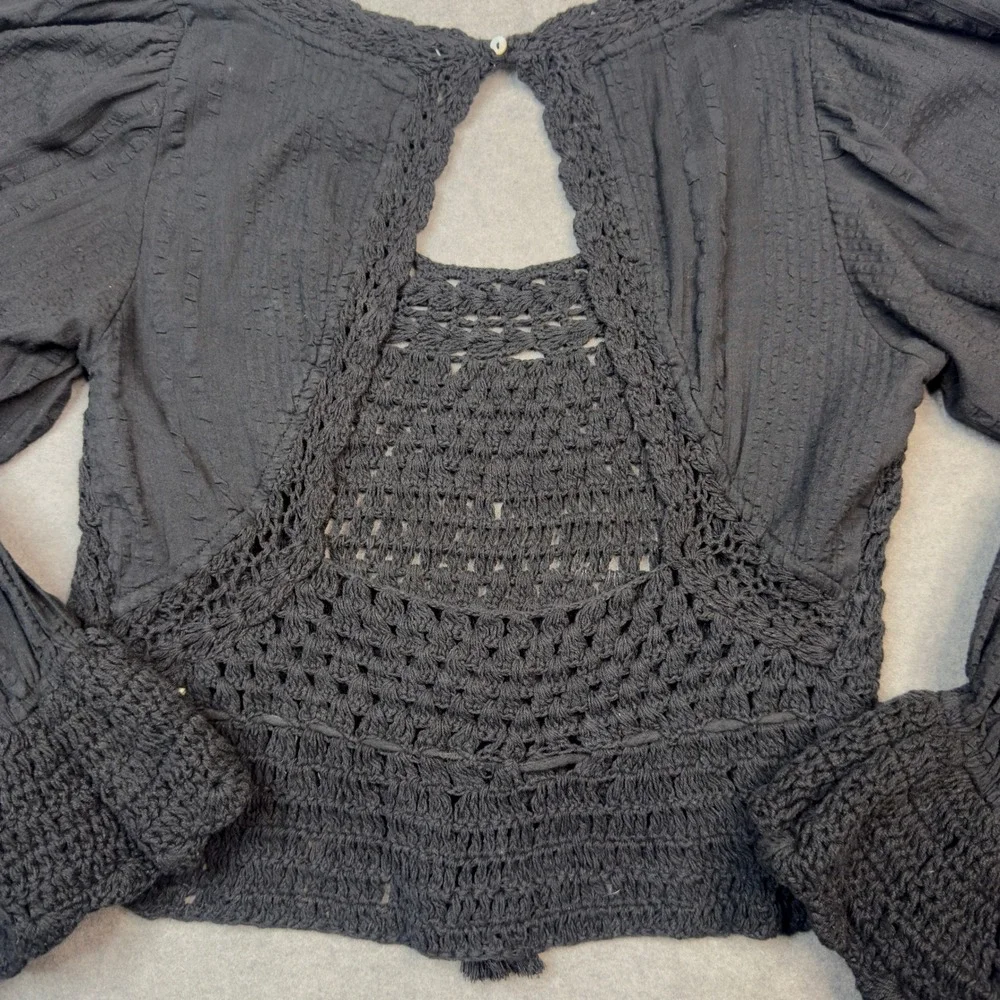Free People Black Crochet Knit Long Sleeve Boho Crop Top Open Back Small
