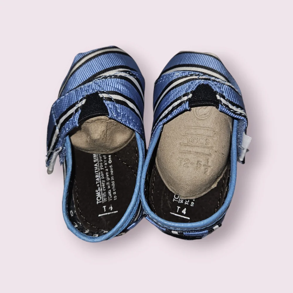 Toms come child
