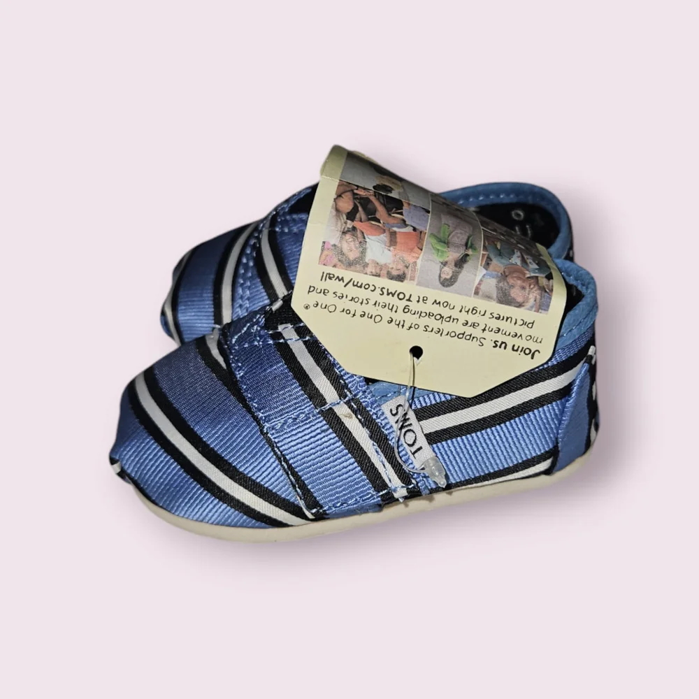 Toms they pictures