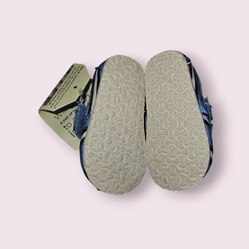 Toms baby black pair