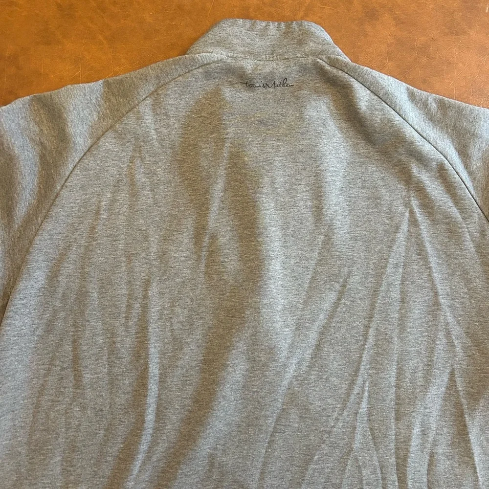 Travis Mathew 1/4 Zip Pullover Gray Sweatshirt with wide pockets XL