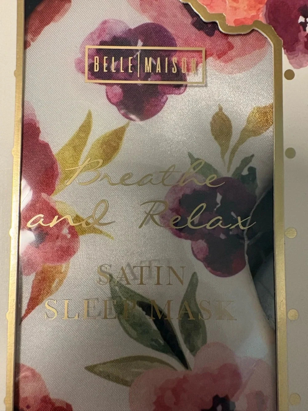 Belle Maison mask out both