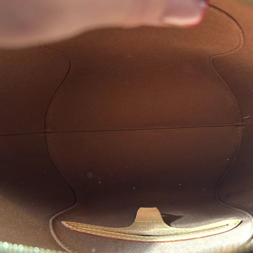 Louis Vuitton Ellipse GM Bag with original key