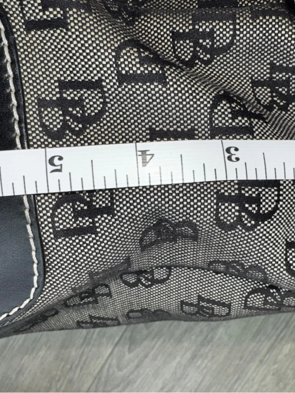 Dooney & Bourke authentic dooney