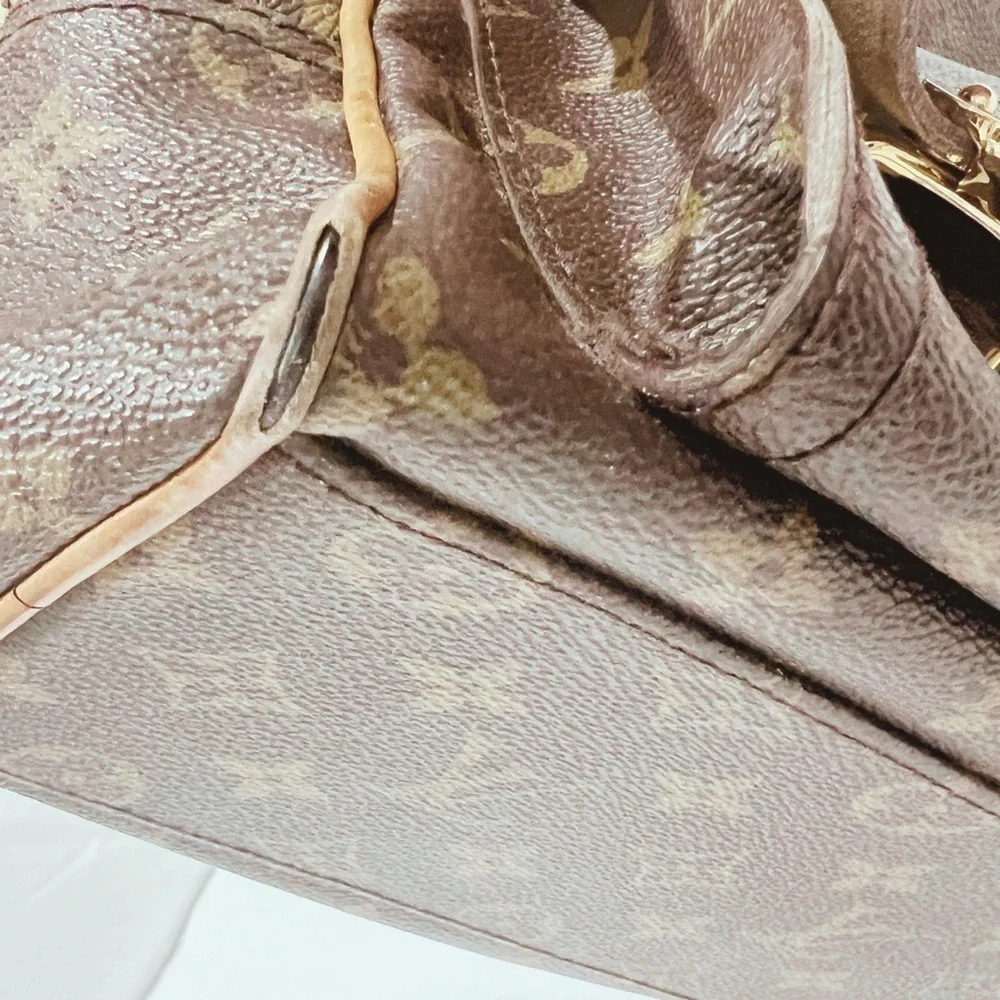 Louis Vuitton Monogram Manhattan PM
