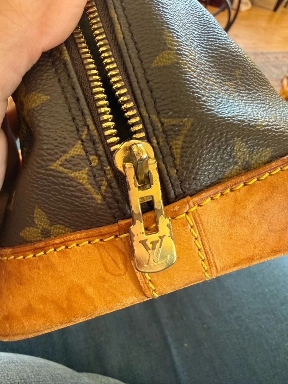 Louis Vuitton good stains