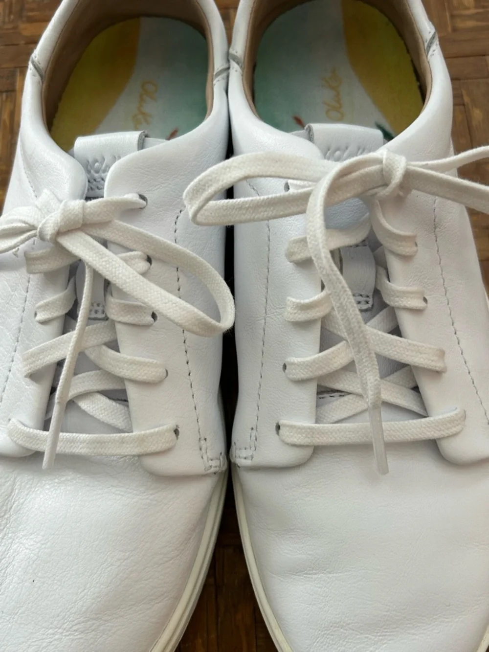 OluKai clean white