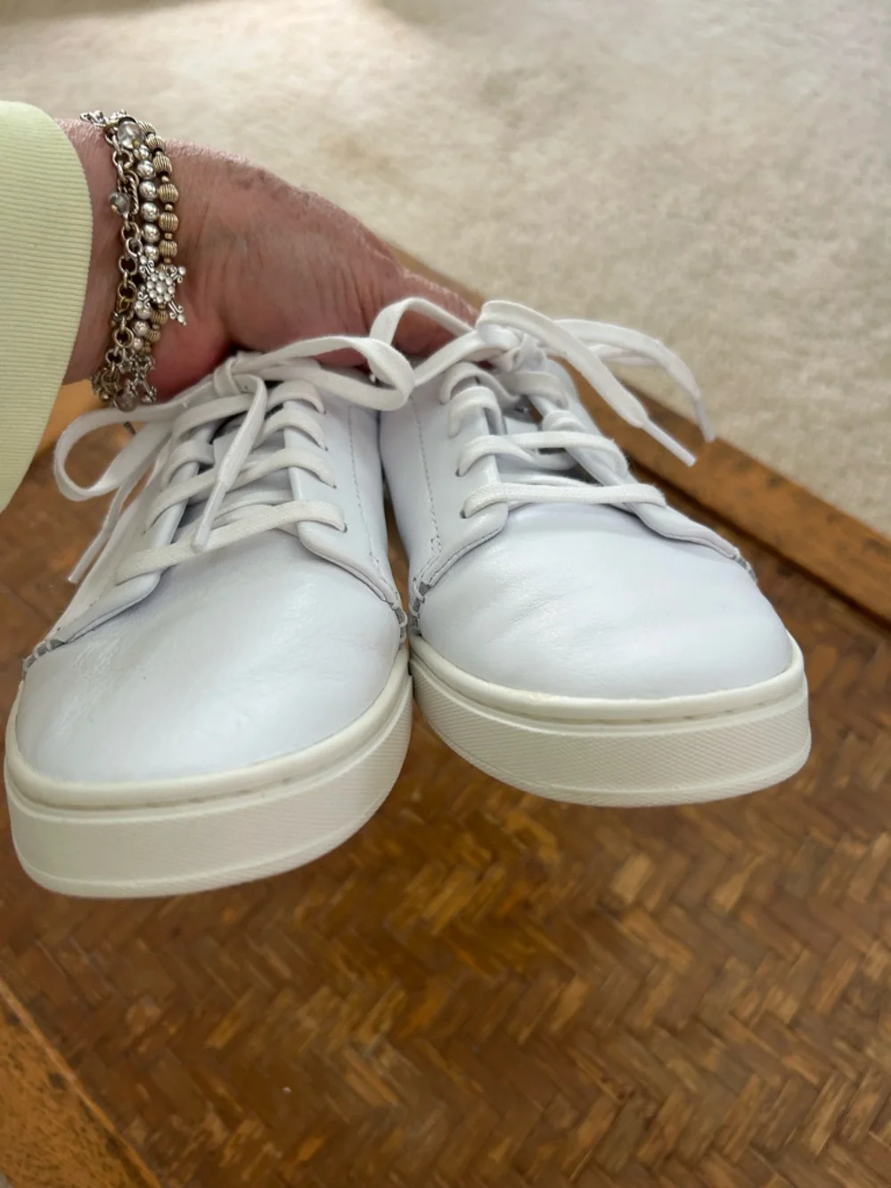 OluKai clean white